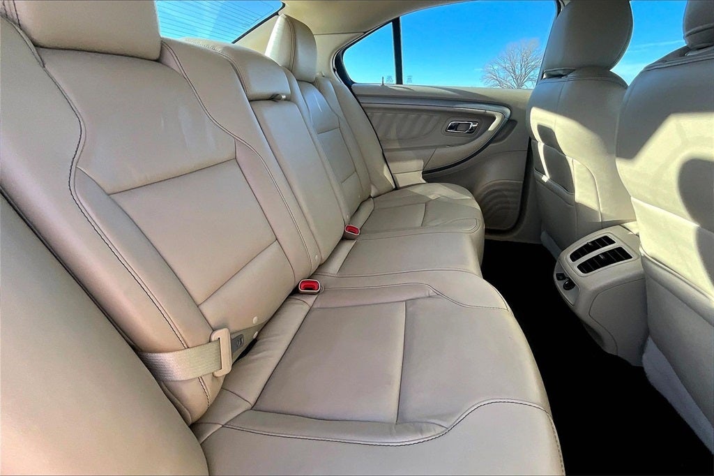 2017 Ford Taurus SEL