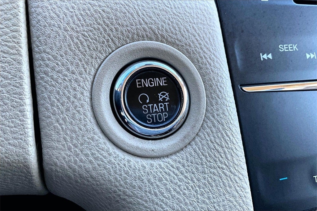 2017 Ford Taurus SEL