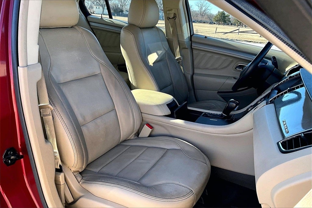 2017 Ford Taurus SEL