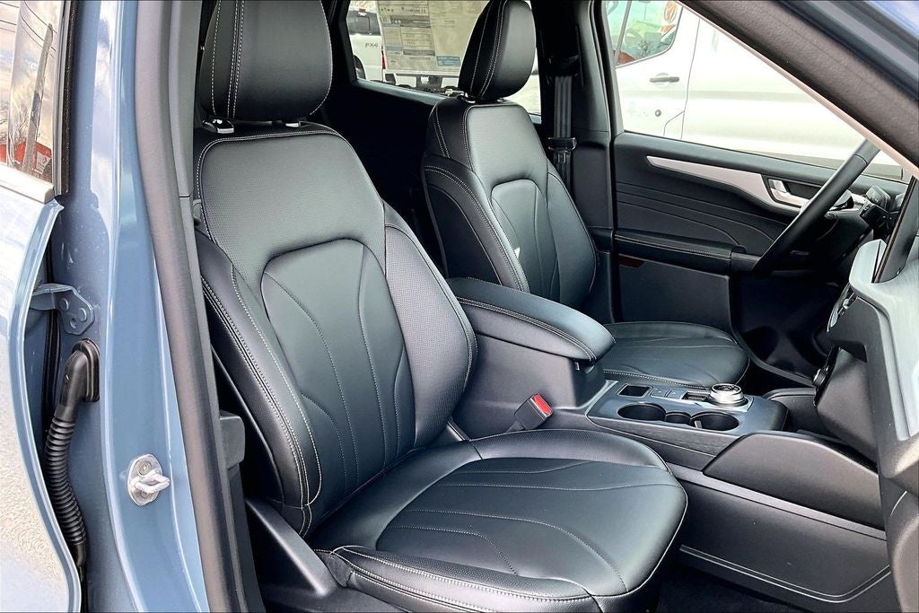 2026 Ford Escape Platinum