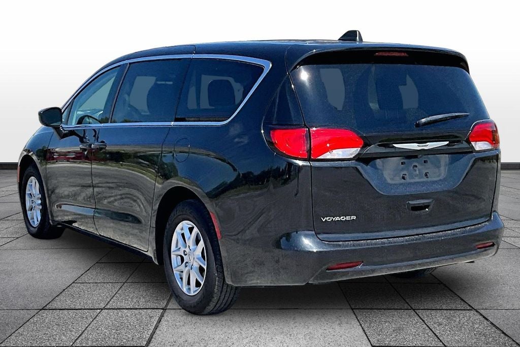 2024 Chrysler Voyager LX