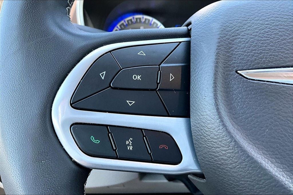 2024 Chrysler Voyager LX