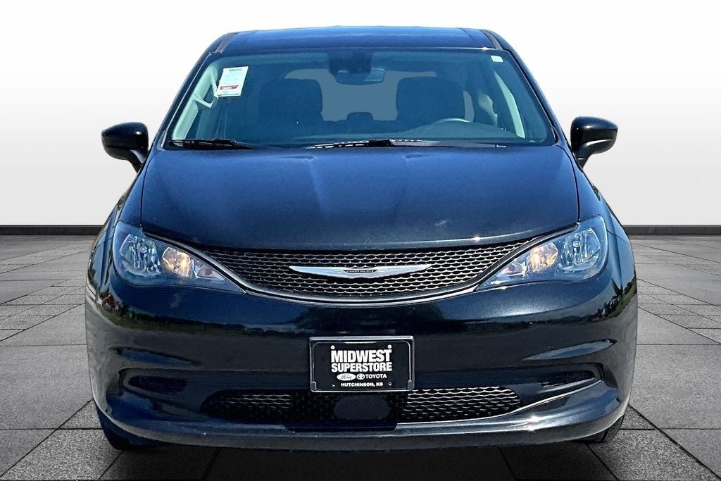2024 Chrysler Voyager LX