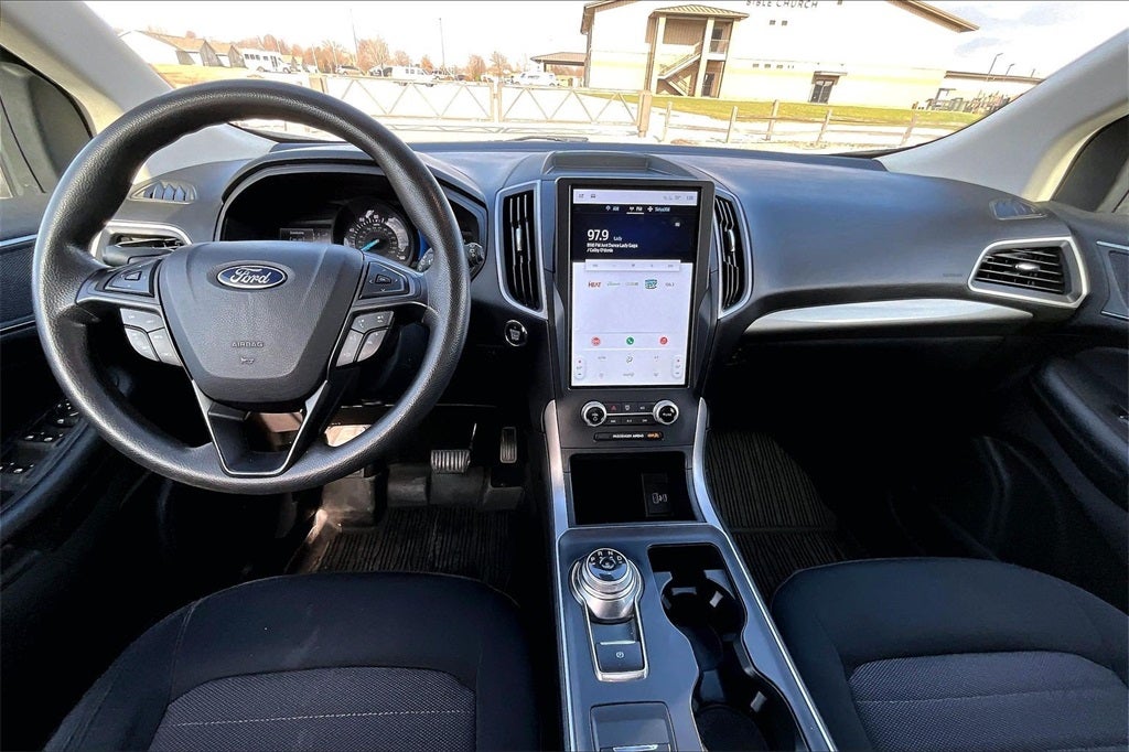 2022 Ford Edge SE