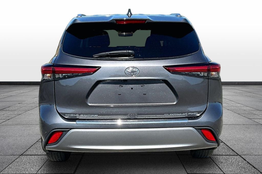 2023 Toyota Highlander Platinum