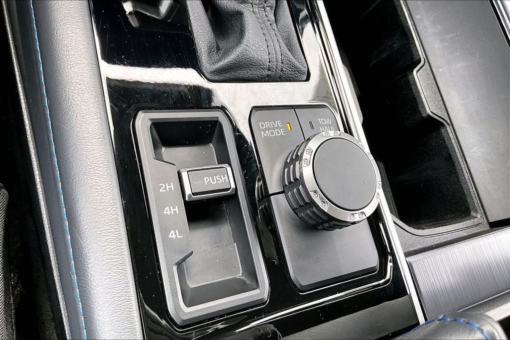 2022 Toyota Tundra Hybrid Platinum