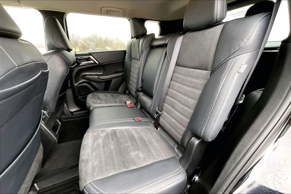 2024 Mitsubishi Outlander SE Black Edition