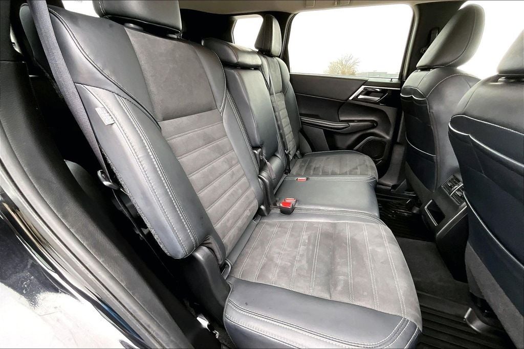 2024 Mitsubishi Outlander SE Black Edition