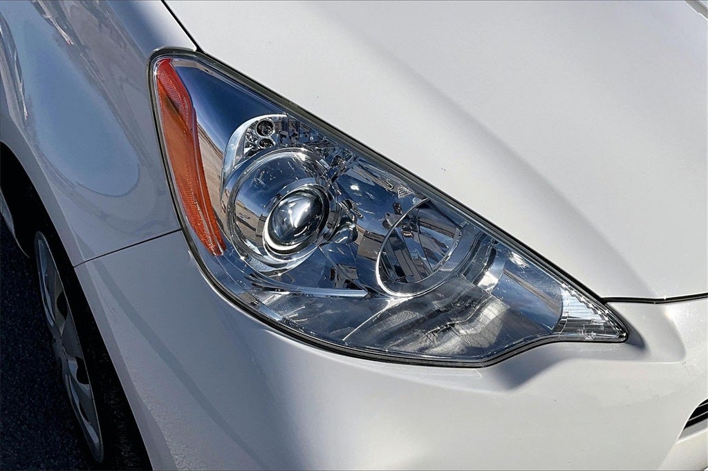 2013 Toyota Prius c Two