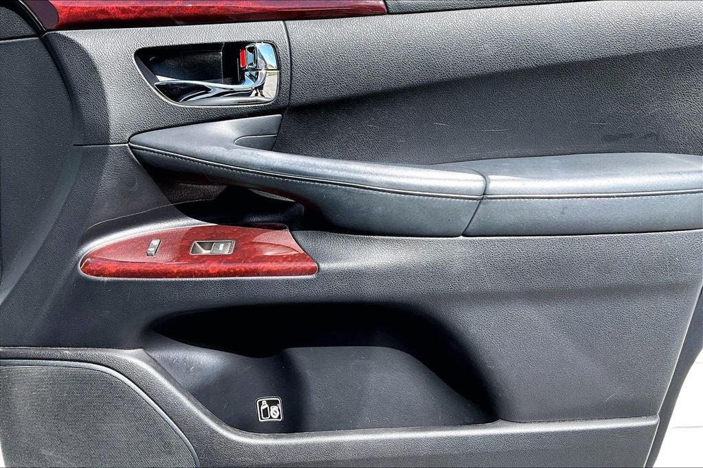 2015 Lexus LX 570