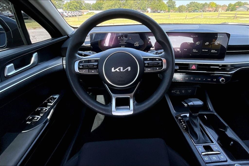 2025 Kia K5 LXS