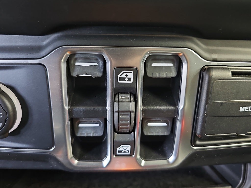 2020 Jeep Wrangler Sahara