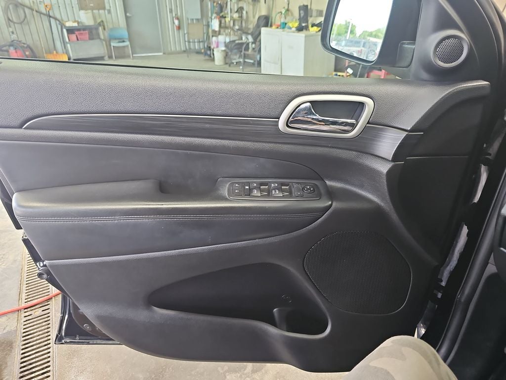 2020 Jeep Grand Cherokee Laredo