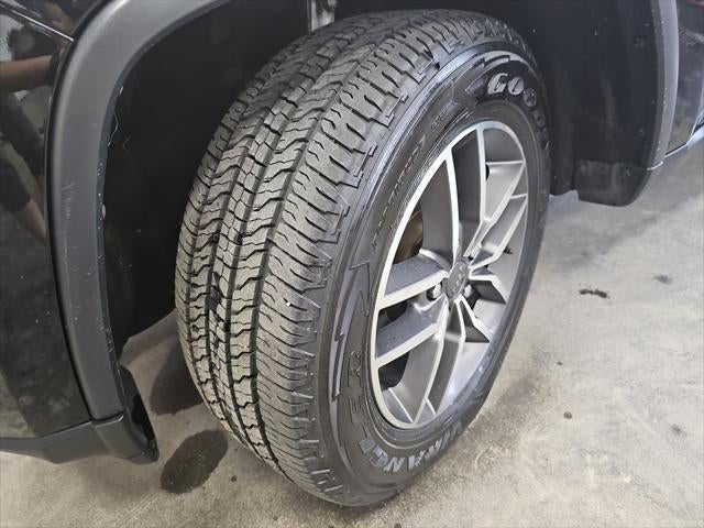 2020 Jeep Grand Cherokee Laredo