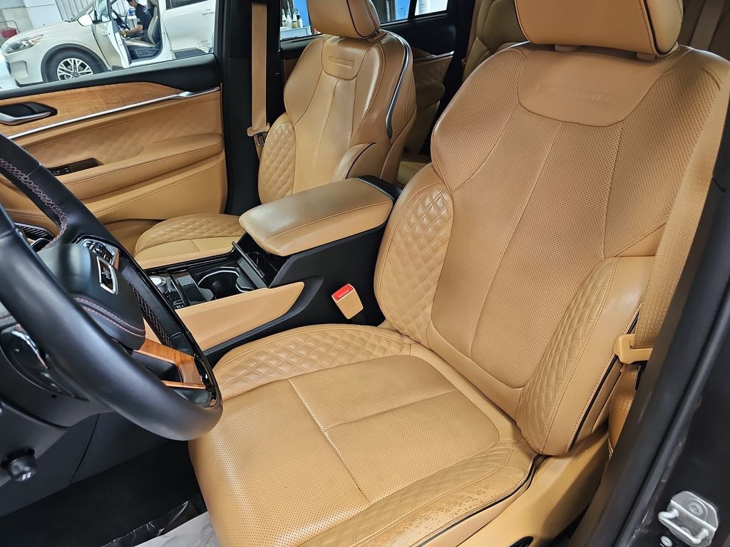 2022 Jeep Grand Cherokee Summit Reserve
