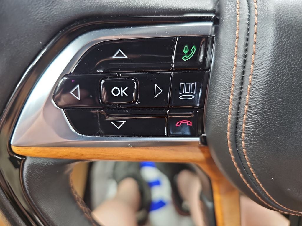 2022 Jeep Grand Cherokee Summit Reserve