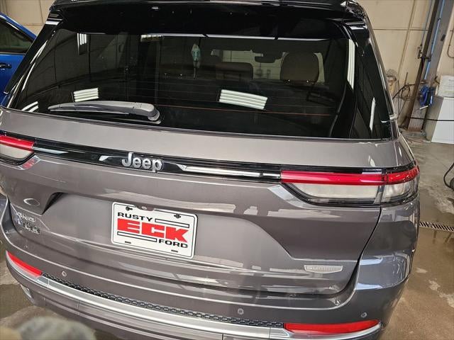 2022 Jeep Grand Cherokee Summit Reserve