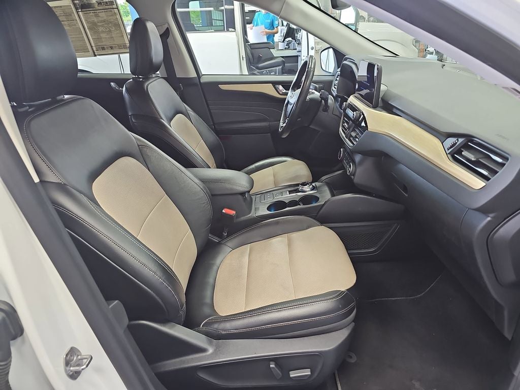 2021 Ford Escape Titanium
