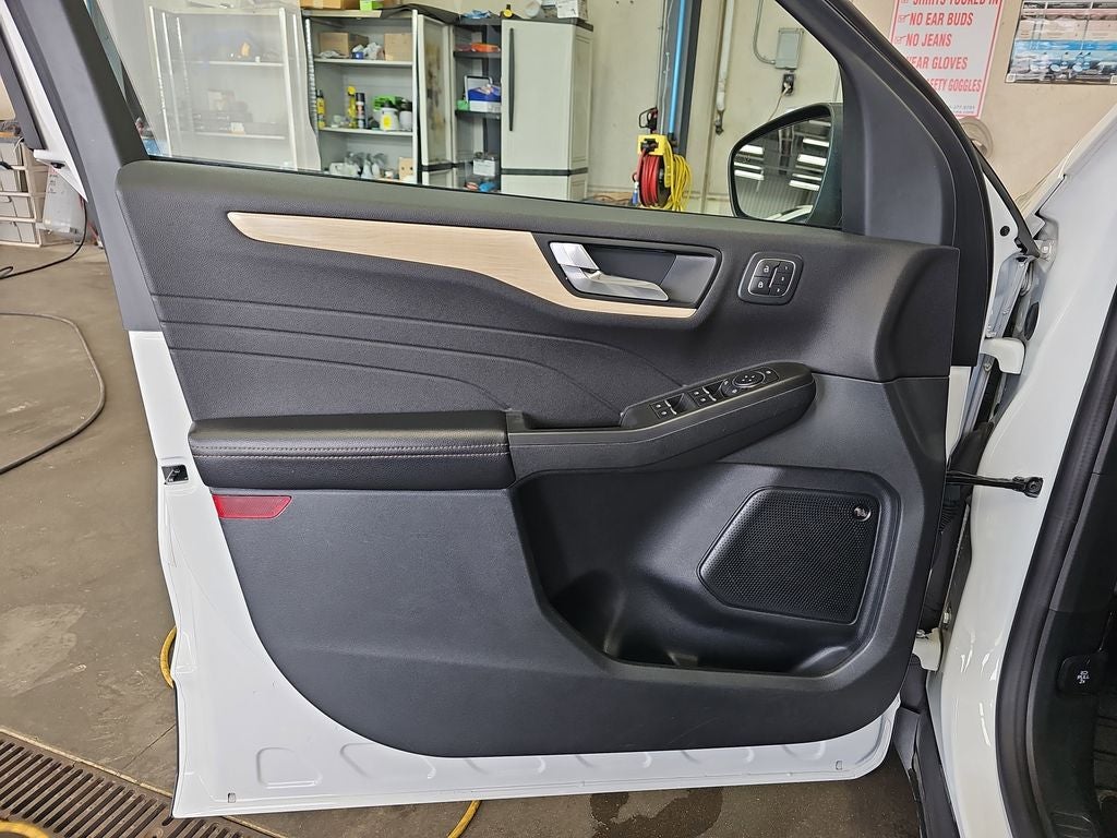 2021 Ford Escape Titanium