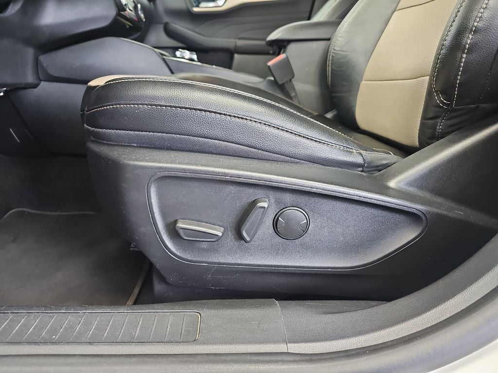 2021 Ford Escape Titanium