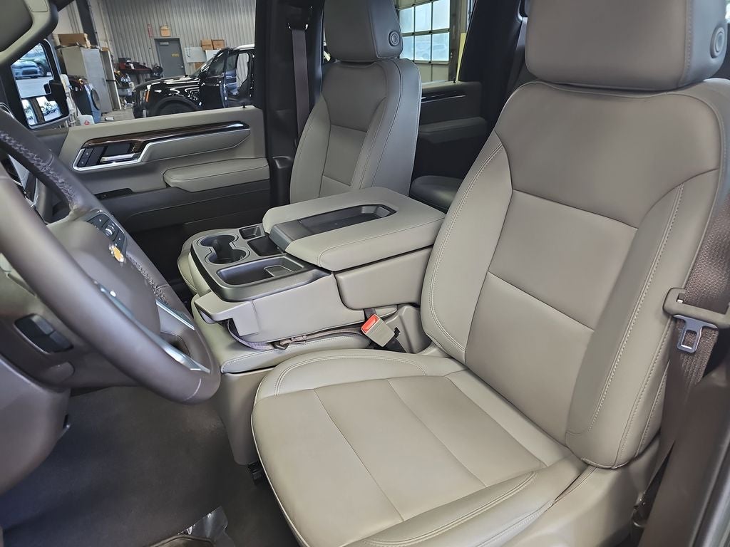 2025 Chevrolet Silverado HD LT