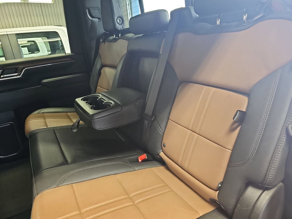 2024 Chevrolet Silverado HD High Country