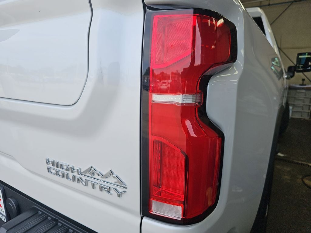 2024 Chevrolet Silverado HD High Country