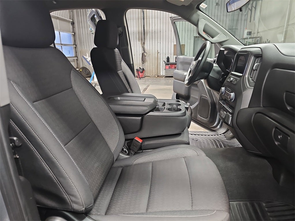 2025 Chevrolet Silverado Custom