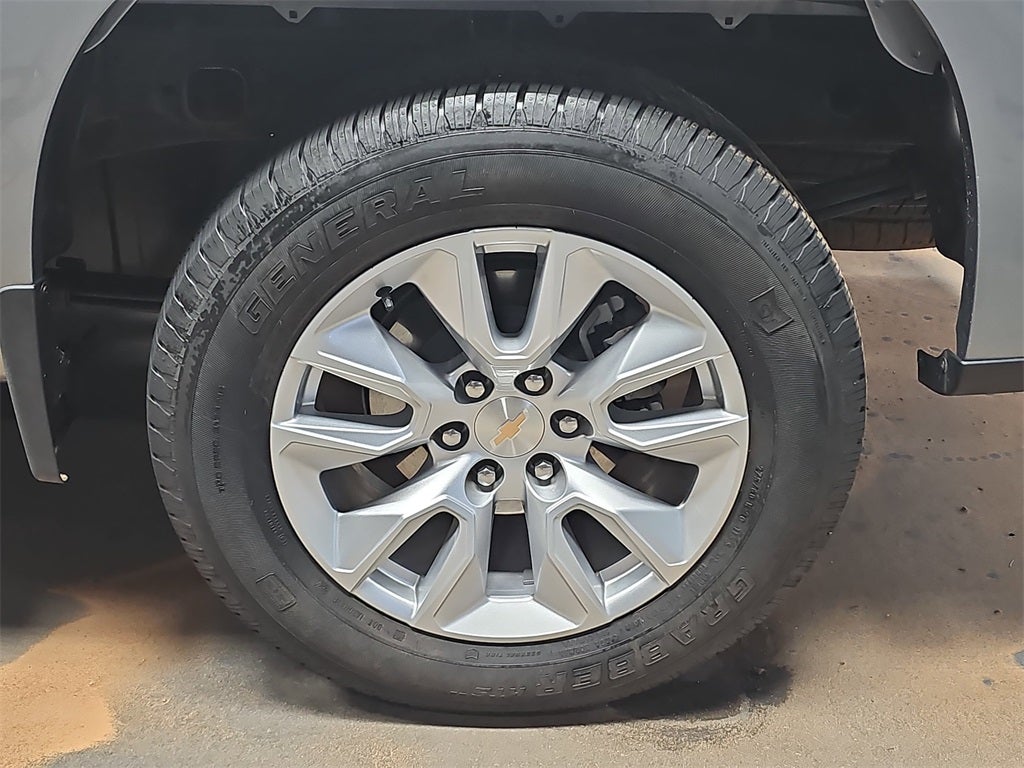 2025 Chevrolet Silverado Custom