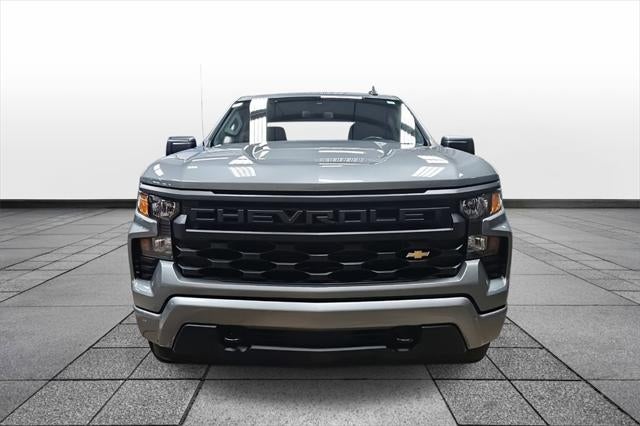 2025 Chevrolet Silverado Custom