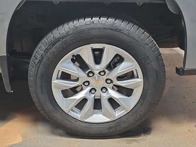 2025 Chevrolet Silverado Custom