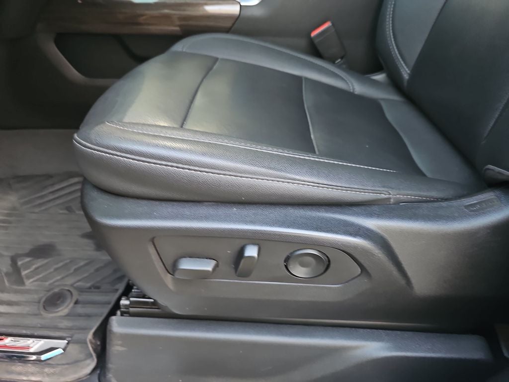 2022 Chevrolet Silverado RST