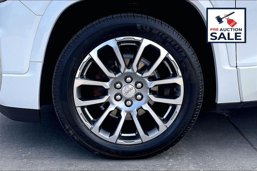 2022 GMC Acadia Denali
