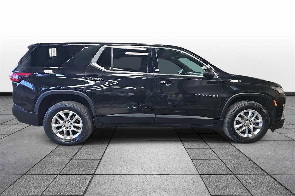 2022 Chevrolet Traverse LS