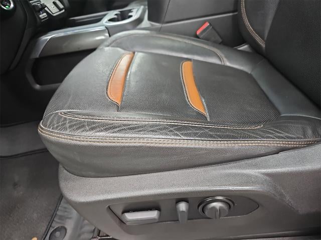 2022 GMC Sierra Limited AT4