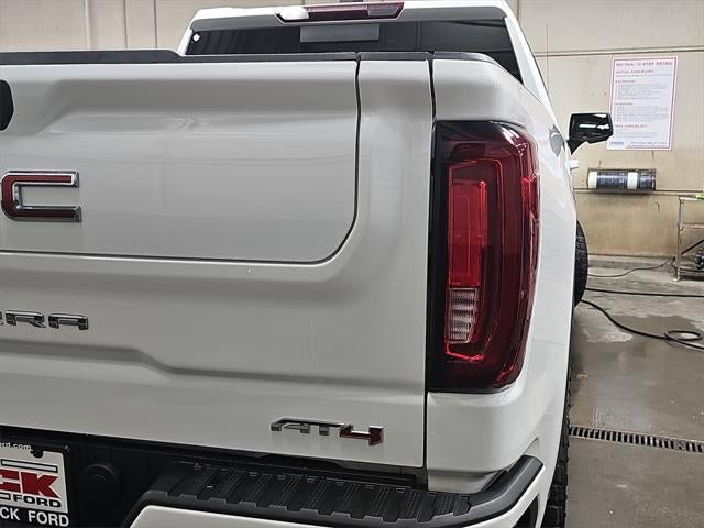 2022 GMC Sierra Limited AT4
