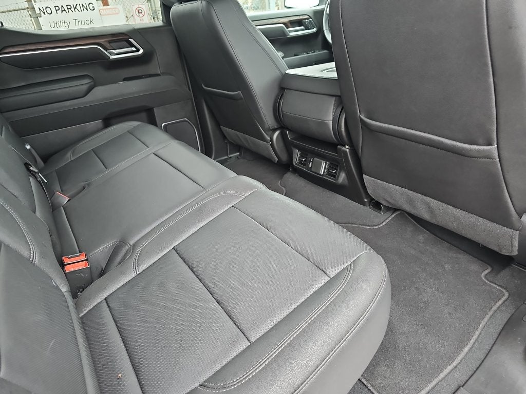 2025 GMC Sierra SLT