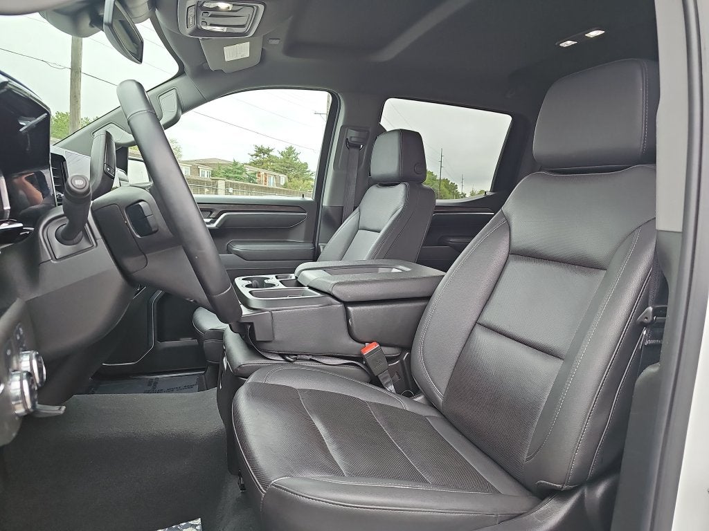 2025 GMC Sierra SLT