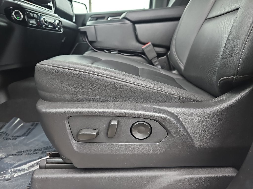 2025 GMC Sierra SLT