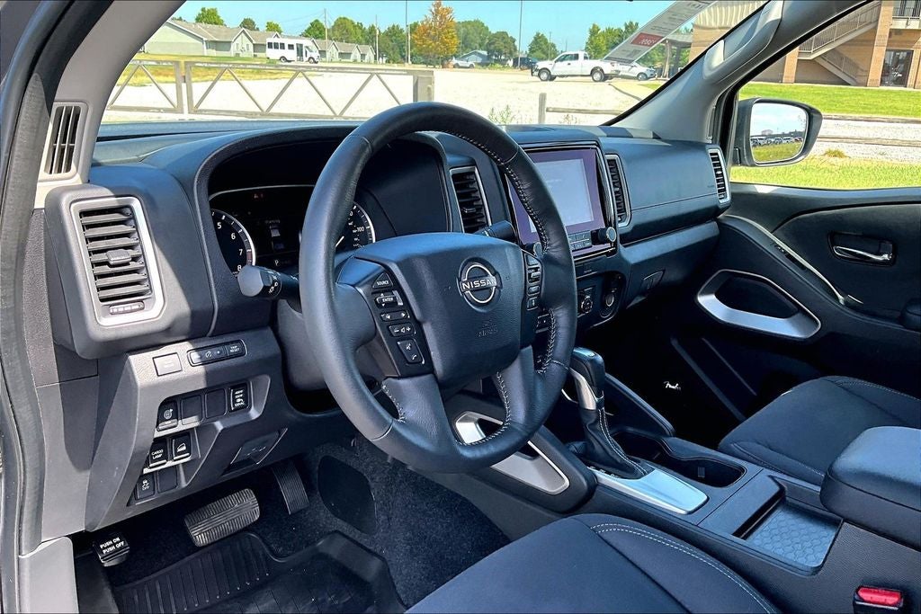 2024 Nissan Frontier SV