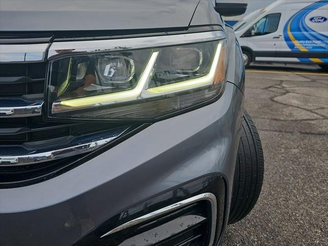 2022 Volkswagen Atlas 3.6L V6 SEL R-Line