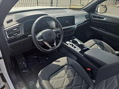 2025 Volkswagen Atlas Cross Sport 2.0T SE w/Technology