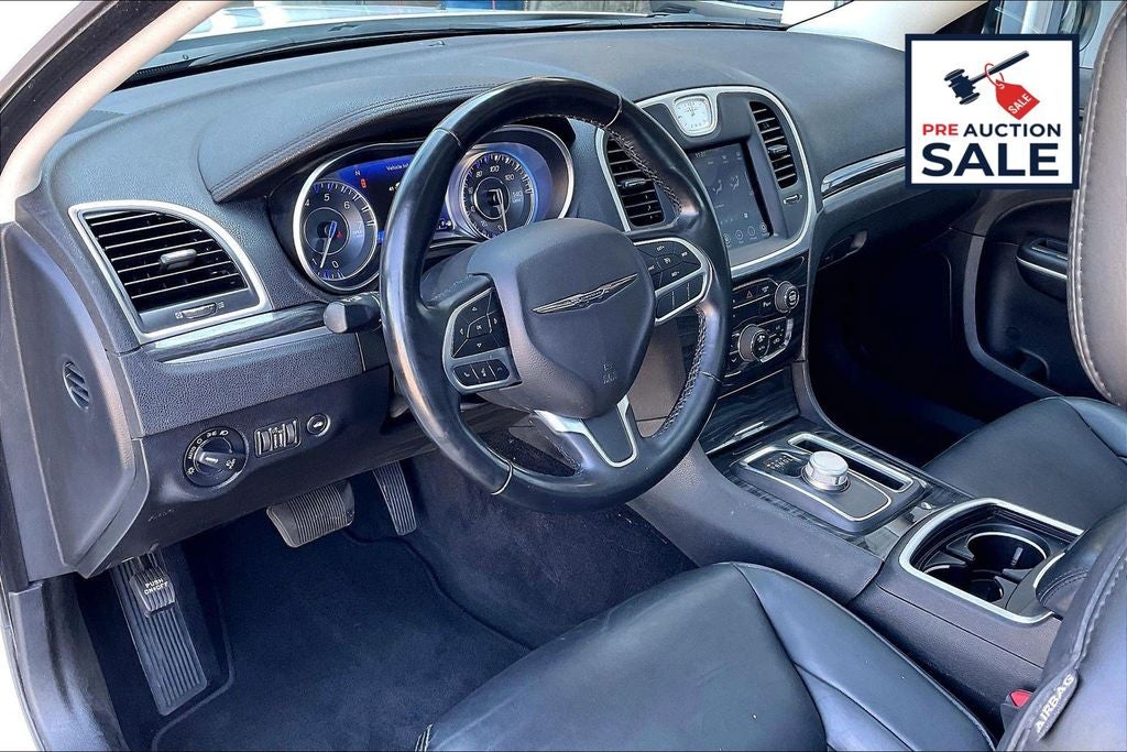 2022 Chrysler 300 Touring