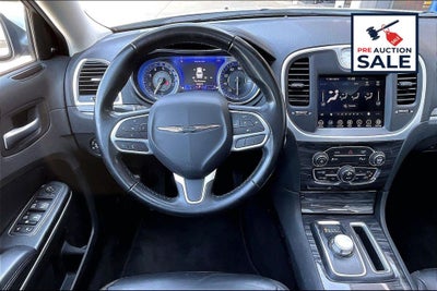 2022 Chrysler 300 Touring
