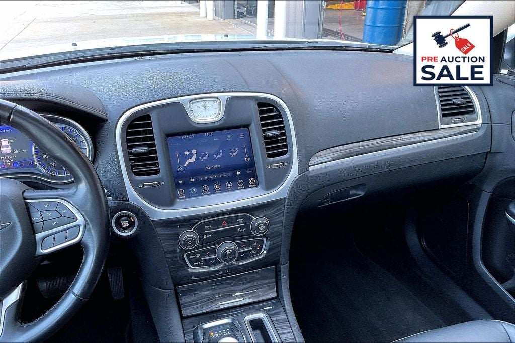 2022 Chrysler 300 Touring