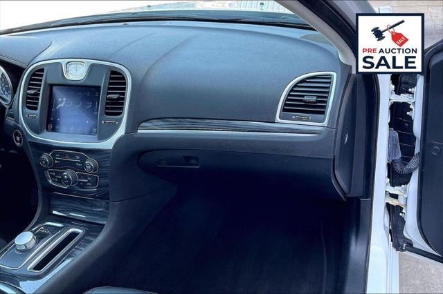 2022 Chrysler 300 Touring