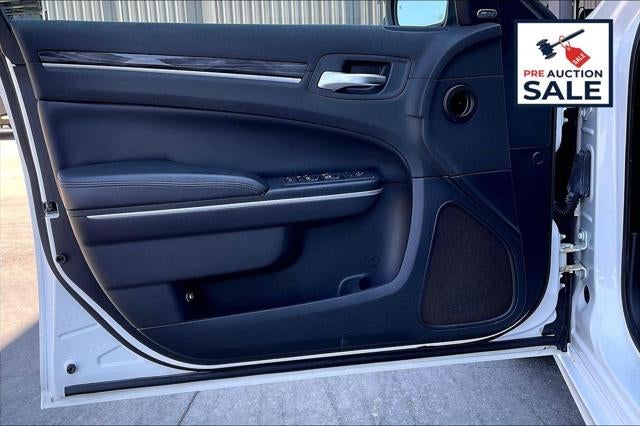 2022 Chrysler 300 Touring