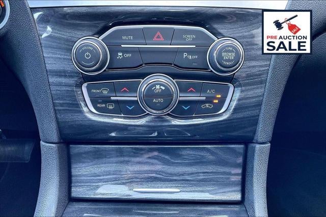 2022 Chrysler 300 Touring