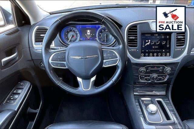 2022 Chrysler 300 Touring