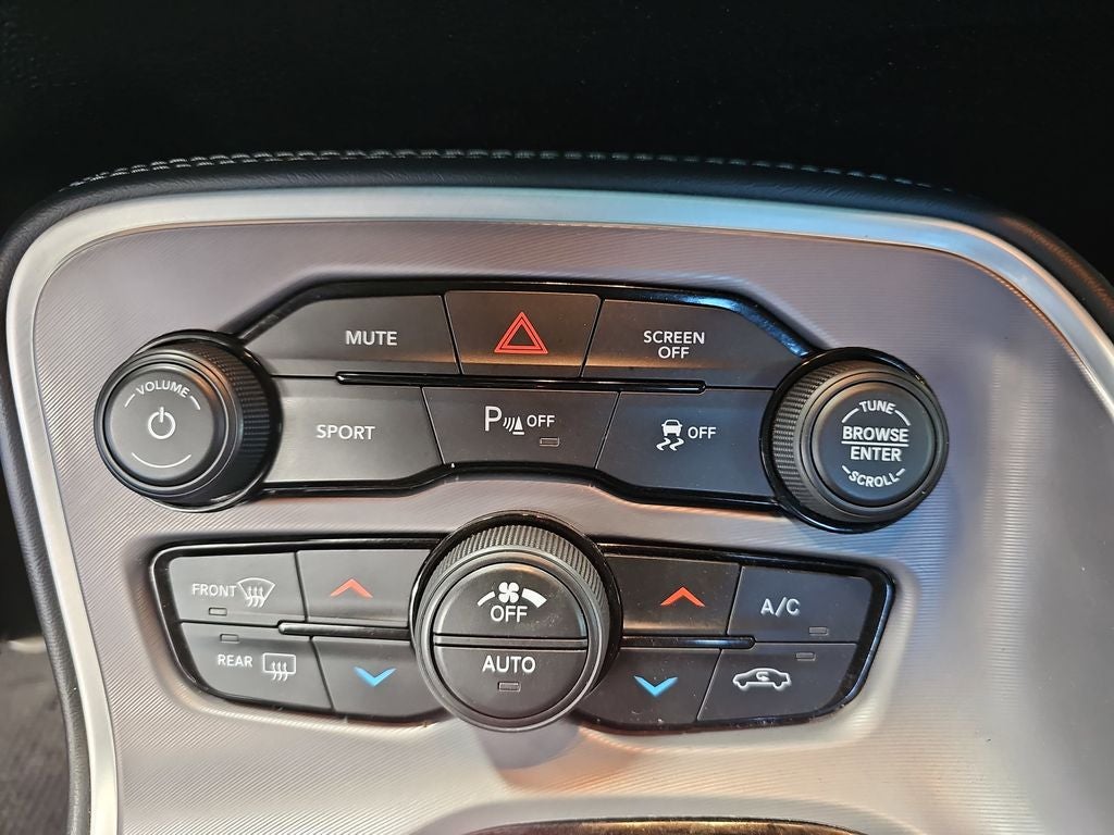 2022 Dodge Challenger SXT